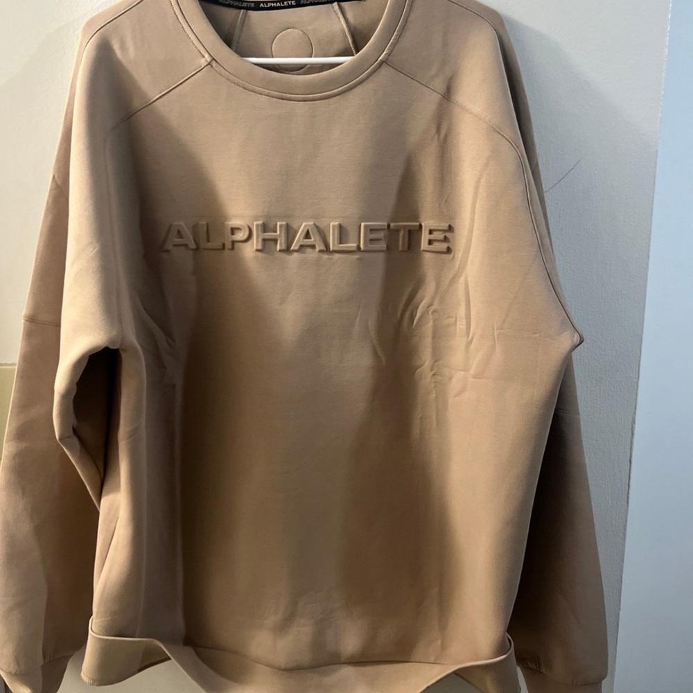 Alphalete crewneck size XL